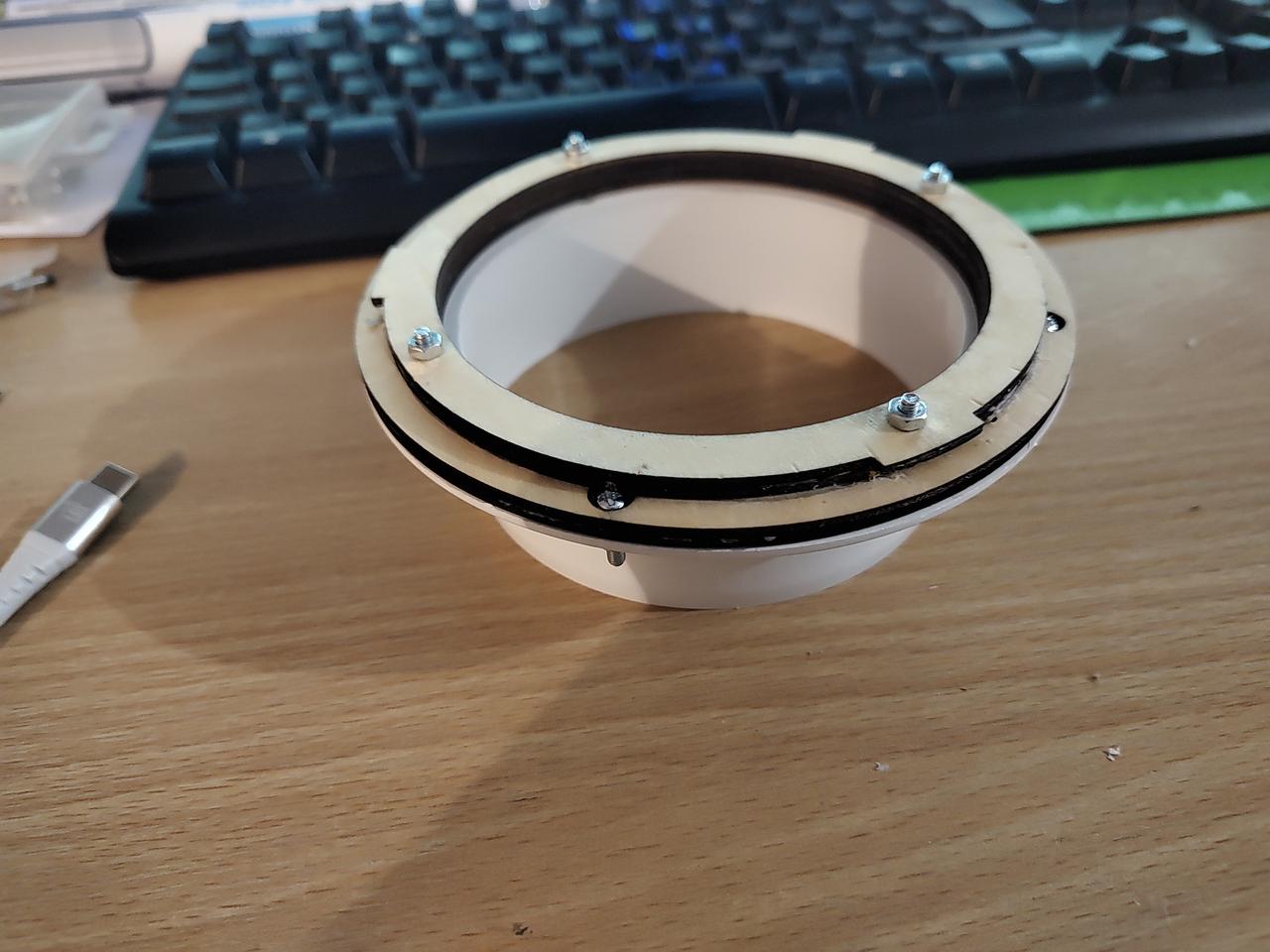 Adapter flange for extractor fan